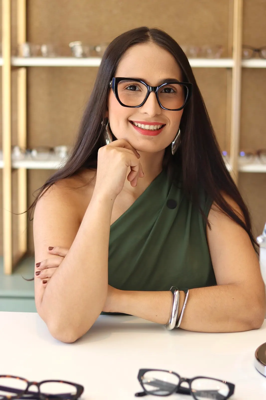 Consultoria de Visagismo MAVI ÓTICAS